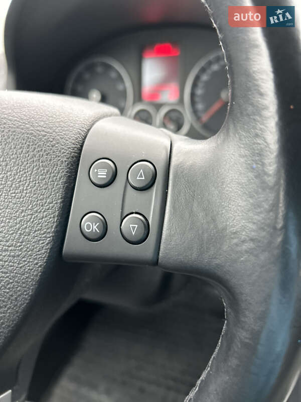 Універсал Volkswagen Golf 2010 в Полтаві