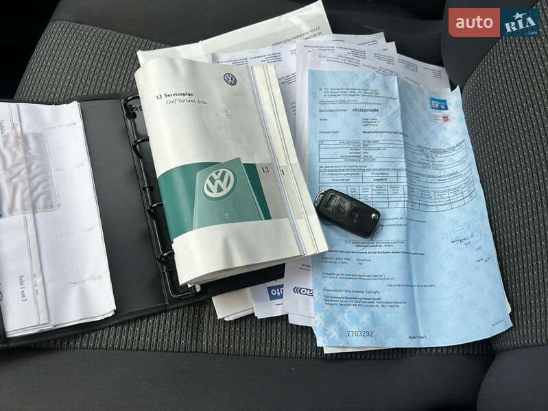 Універсал Volkswagen Golf 2010 в Полтаві