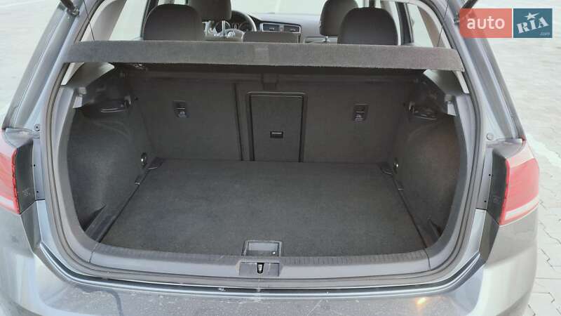 Хэтчбек Volkswagen Golf 2020 в Киеве фото 20 Хэтчбек Volkswagen Golf 2020 в Киеве
