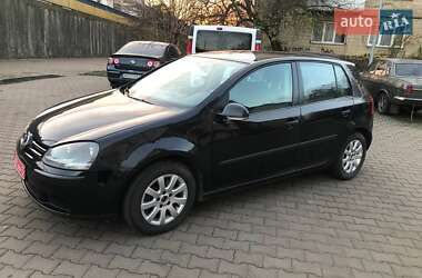 Хетчбек Volkswagen Golf 2004 в Луцьку