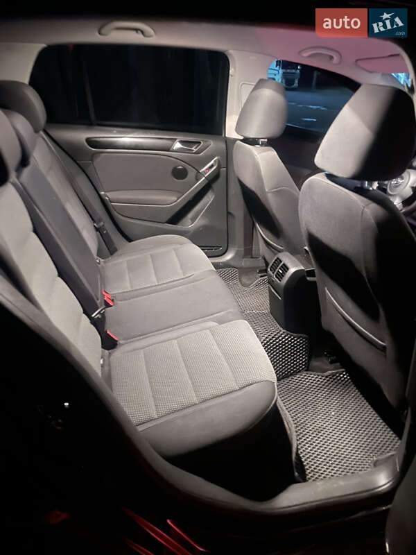 Хэтчбек Volkswagen Golf 2010 в Сваляве фото 19 Хэтчбек Volkswagen Golf 2010 в Сваляве