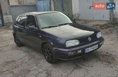 Хэтчбек Volkswagen Golf 1997 в Николаеве