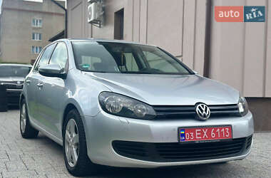 Хетчбек Volkswagen Golf 2008 в Києві