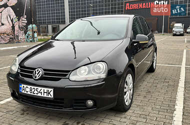 Хэтчбек Volkswagen Golf 2008 в Луцке