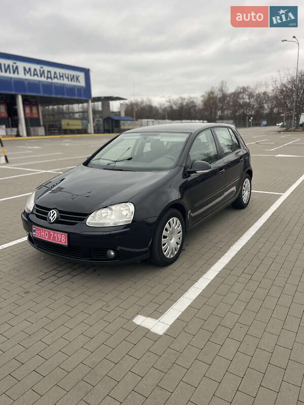 Хетчбек Volkswagen Golf 2007 в Сумах