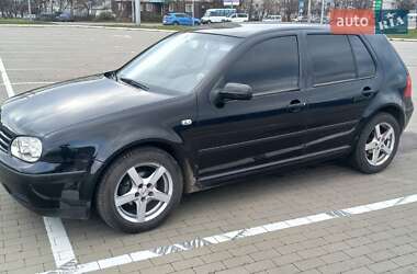 Хэтчбек Volkswagen Golf 2002 в Сумах