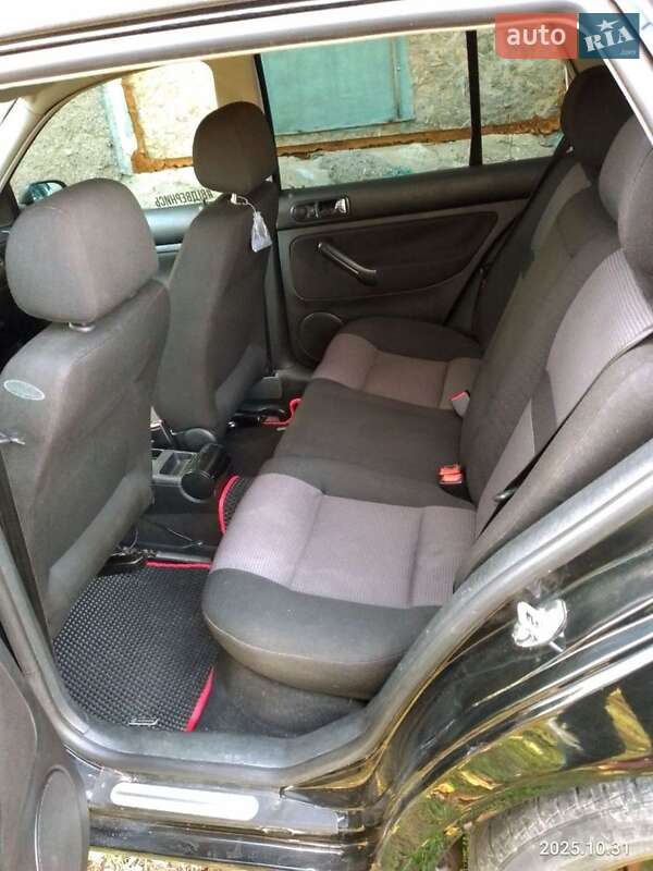 Volkswagen Golf 2000