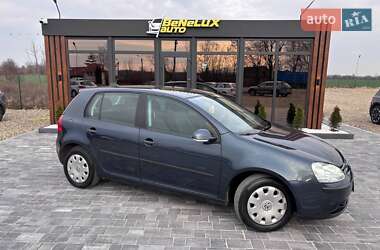 Хэтчбек Volkswagen Golf 2005 в Коломые