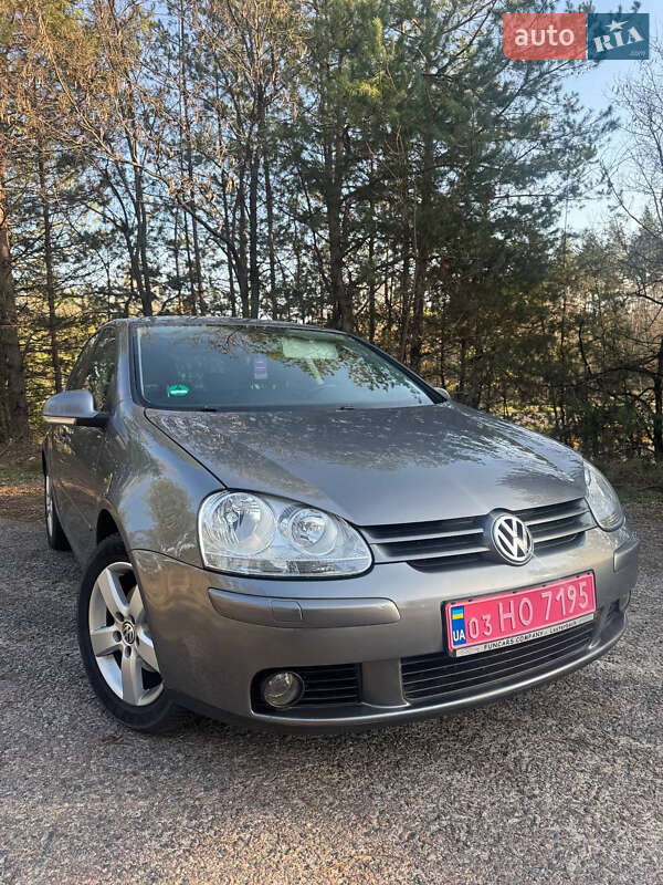 Хэтчбек Volkswagen Golf 2008 в Смеле