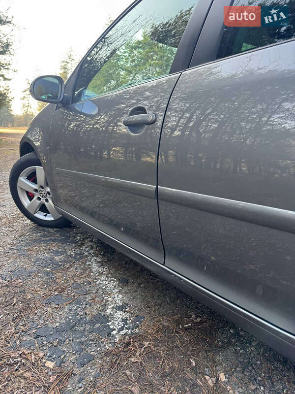 Хэтчбек Volkswagen Golf 2008 в Смеле