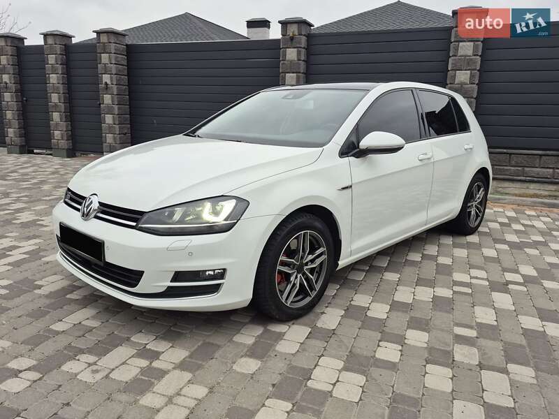 Хэтчбек Volkswagen Golf 2014 в Киеве фото 3 Хэтчбек Volkswagen Golf 2014 в Киеве