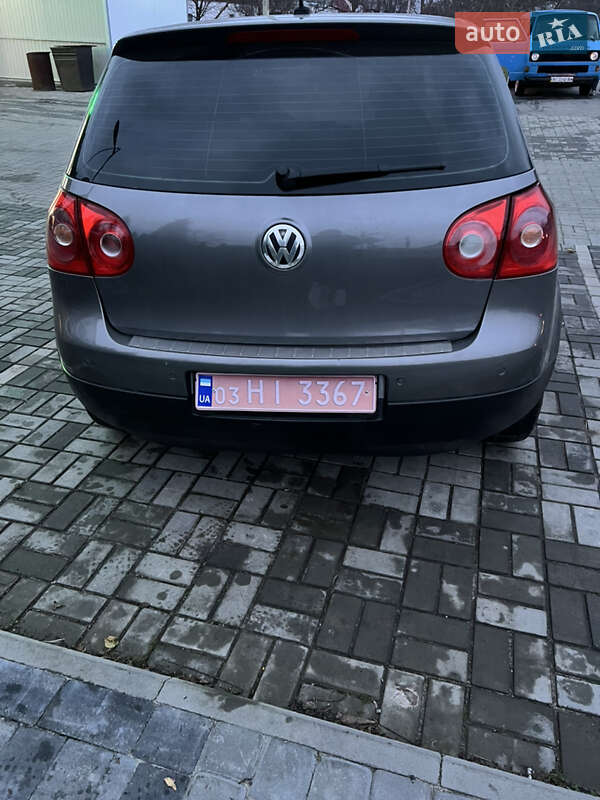 Хетчбек Volkswagen Golf 2006 в Звенигородці