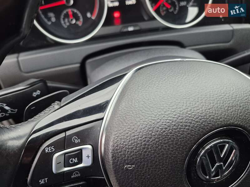 Хэтчбек Volkswagen Golf 2014 в Киеве фото 34 Хэтчбек Volkswagen Golf 2014 в Киеве