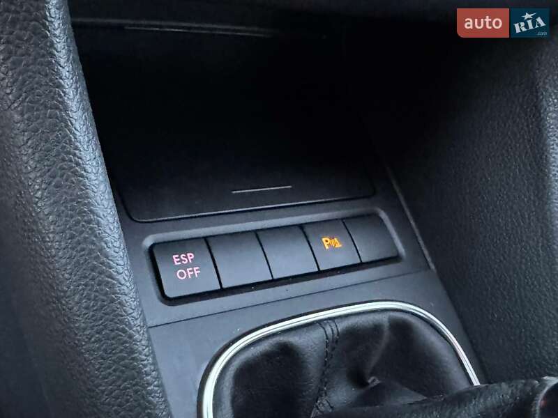 Хэтчбек Volkswagen Golf 2010 в Дрогобыче фото 66 Хэтчбек Volkswagen Golf 2010 в Дрогобыче