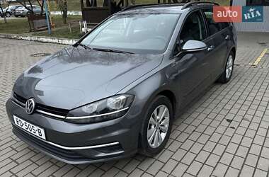 Універсал Volkswagen Golf 2017 в Івано-Франківську