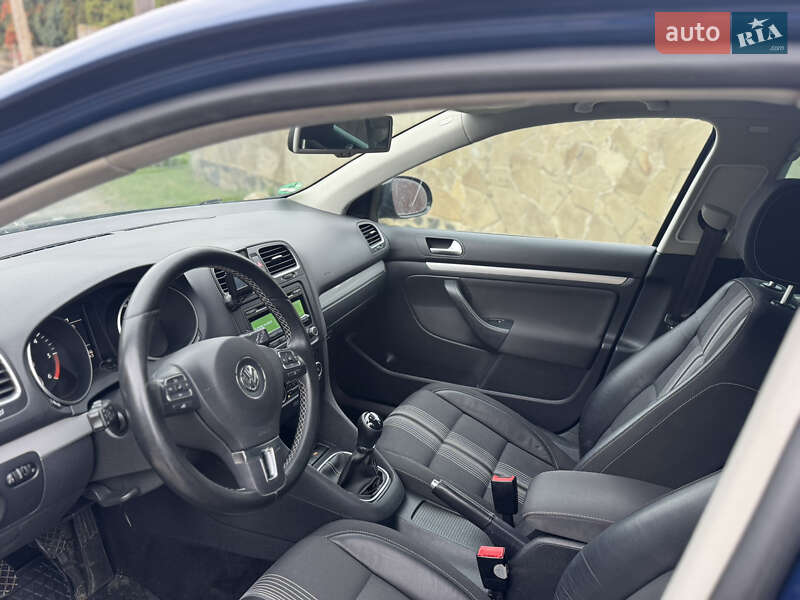 Универсал Volkswagen Golf 2012 в Луцке