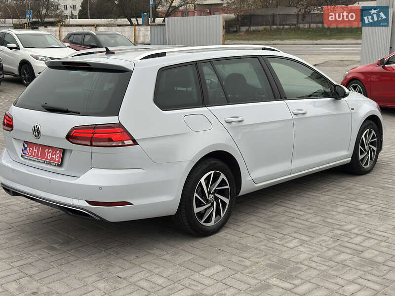 Універсал Volkswagen Golf 2019 в Запоріжжі