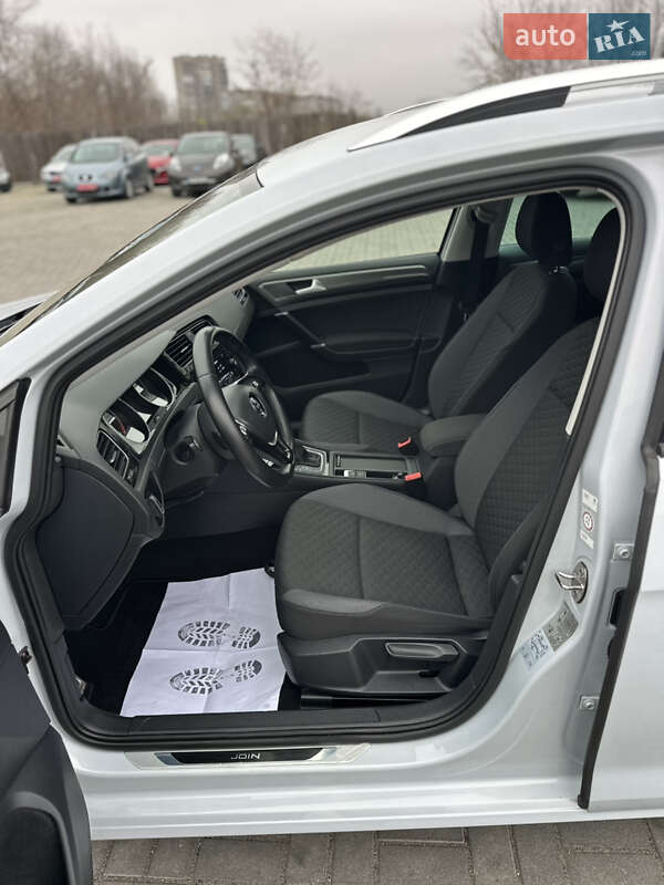 Універсал Volkswagen Golf 2019 в Запоріжжі