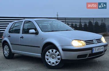 Хэтчбек Volkswagen Golf 2001 в Черновцах