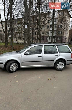 Универсал Volkswagen Golf 2006 в Гнивани