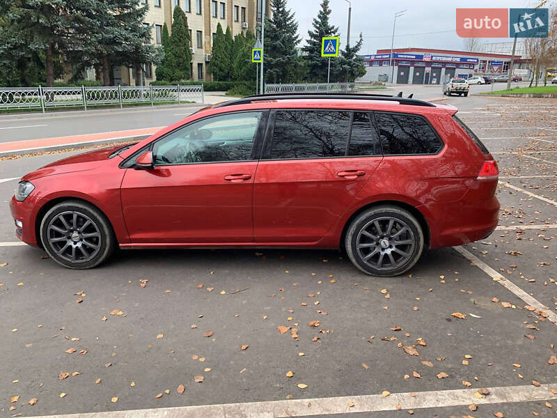 Універсал Volkswagen Golf 2014 в Києві