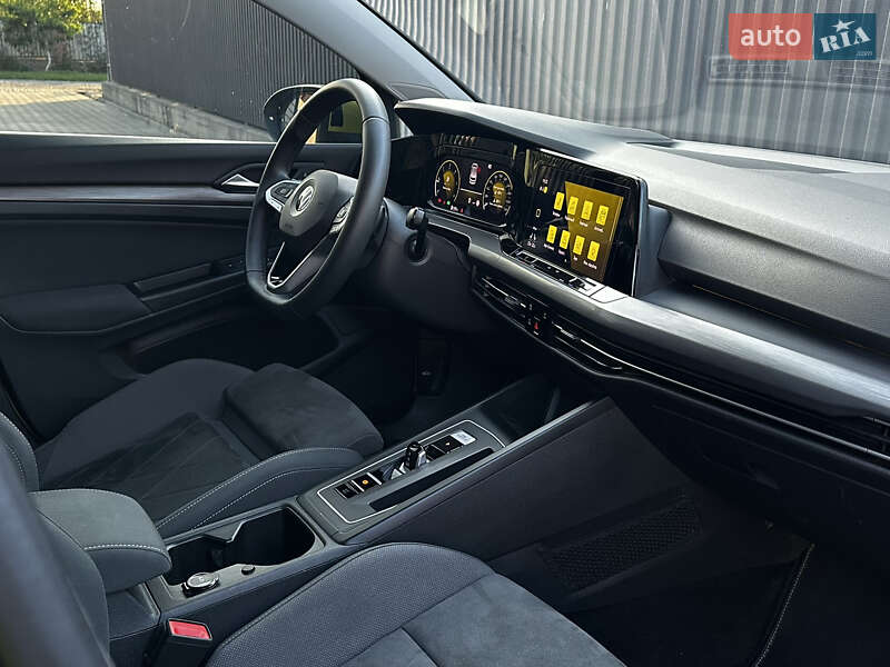 Хетчбек Volkswagen Golf 2020 в Тернополі