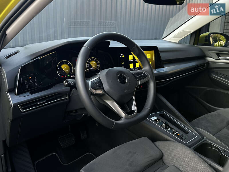 Хетчбек Volkswagen Golf 2020 в Тернополі