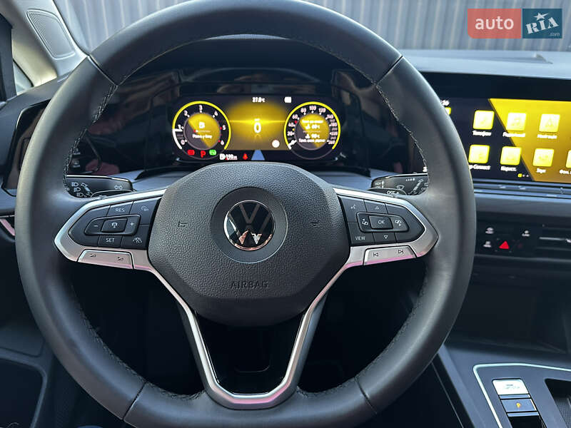 Хетчбек Volkswagen Golf 2020 в Тернополі