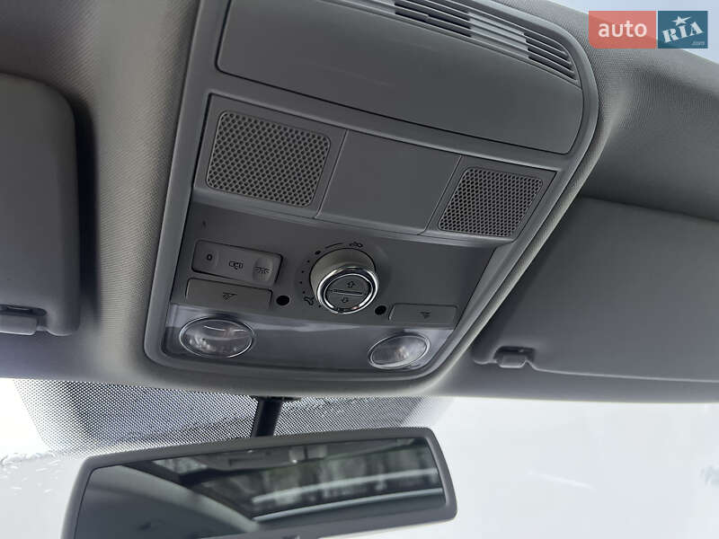 Универсал Volkswagen Golf 2011 в Луцке фото 23 Универсал Volkswagen Golf 2011 в Луцке