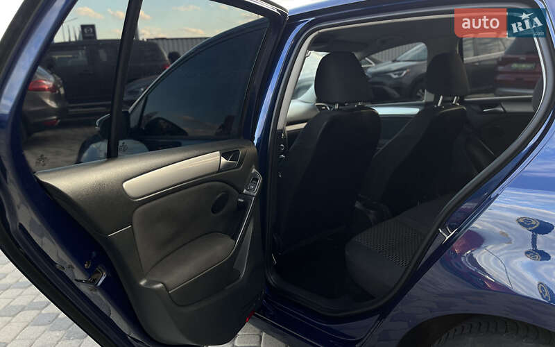 Хэтчбек Volkswagen Golf 2009 в Мукачево