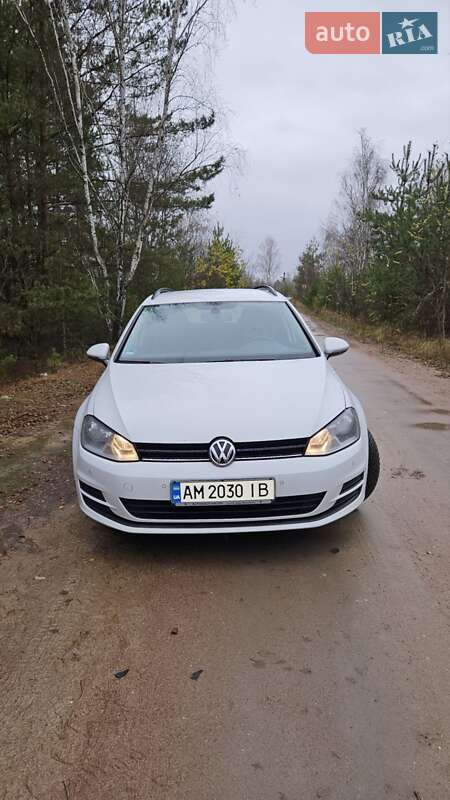 Универсал Volkswagen Golf 2014 в Коростене