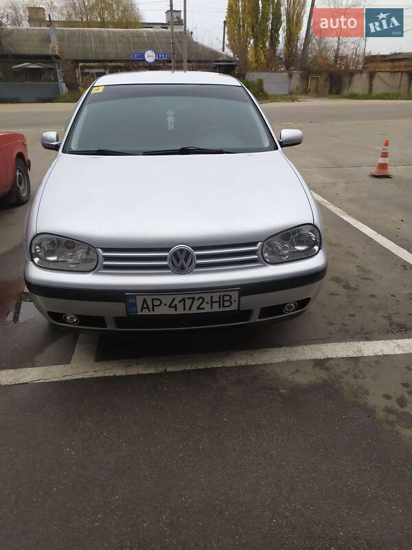 Volkswagen Golf 2000