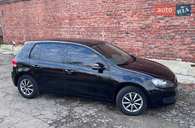 Хетчбек Volkswagen Golf 2009 в Харкові