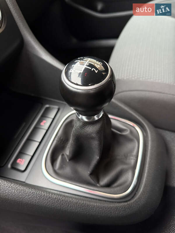 Універсал Volkswagen Golf 2011 в Луцьку