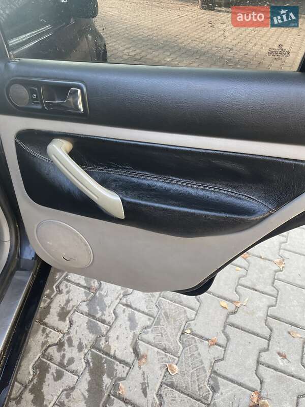 Хетчбек Volkswagen Golf 2001 в Жмеринці