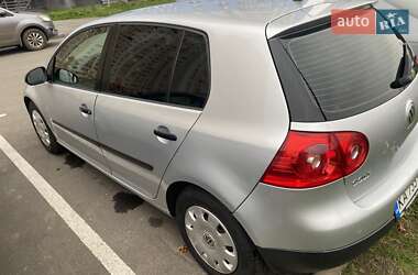 Хэтчбек Volkswagen Golf 2005 в Броварах