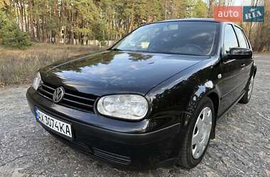 Хэтчбек Volkswagen Golf 2001 в Ахтырке