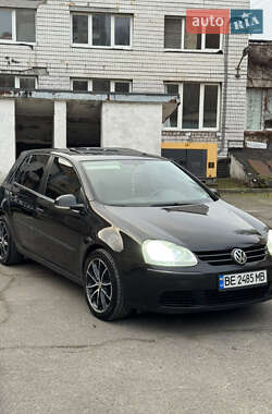 Хетчбек Volkswagen Golf 2004 в Миколаєві