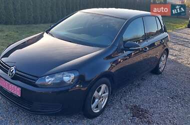 Хэтчбек Volkswagen Golf 2010 в Луцке