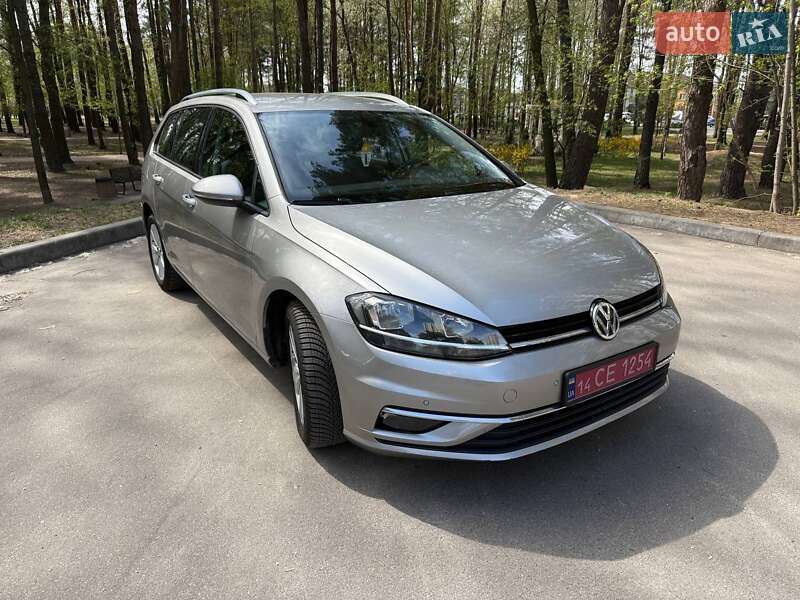 Універсал Volkswagen Golf 2019 в Києві