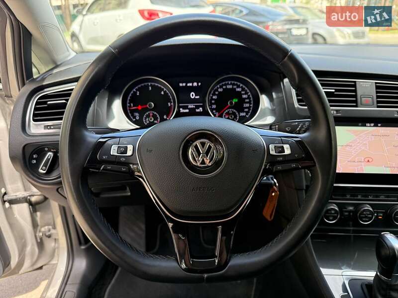 Універсал Volkswagen Golf 2019 в Києві