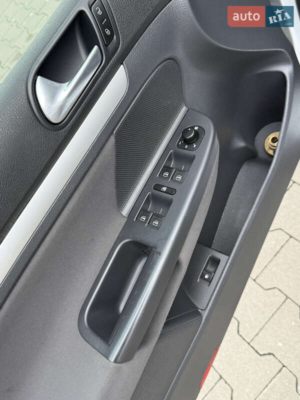 Хэтчбек Volkswagen Golf 2008 в Белой Церкви