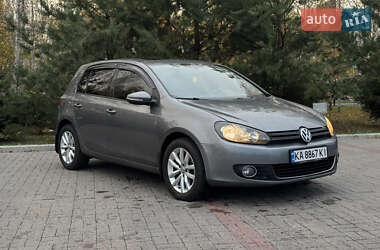 Хэтчбек Volkswagen Golf 2012 в Киеве