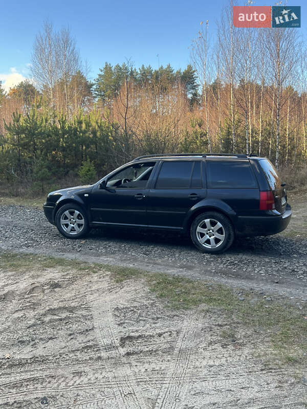 Универсал Volkswagen Golf 2000 в Вараше