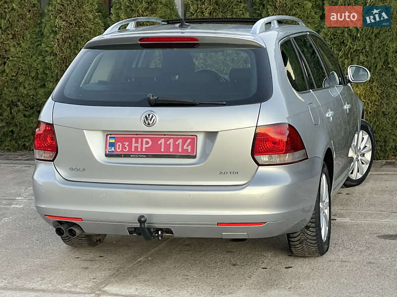 Універсал Volkswagen Golf 2011 в Сарнах