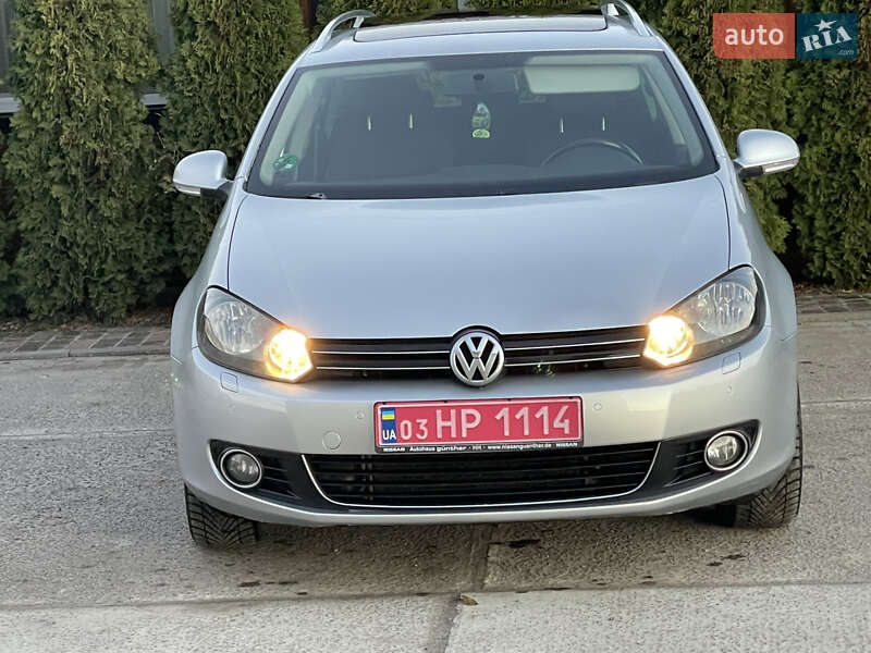 Універсал Volkswagen Golf 2011 в Сарнах