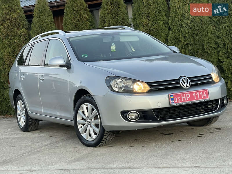 Універсал Volkswagen Golf 2011 в Сарнах