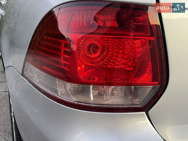 Універсал Volkswagen Golf 2011 в Сарнах