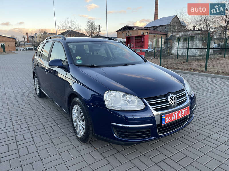 Універсал Volkswagen Golf 2007 в Житомирі