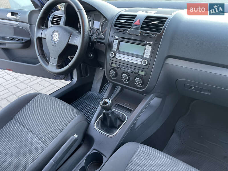 Універсал Volkswagen Golf 2007 в Житомирі